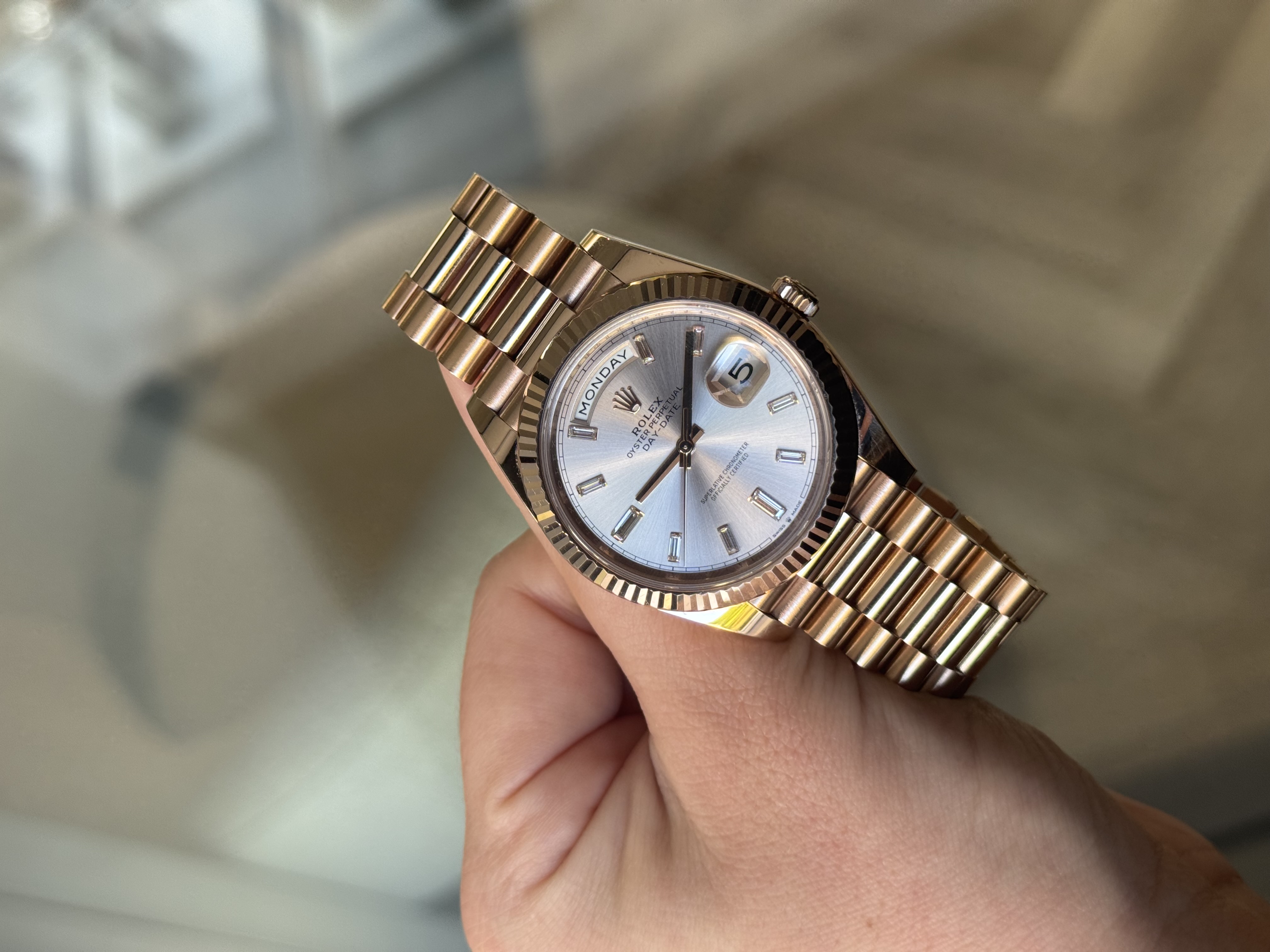 Rolex Day-Date 40 Rose Gold Sundust Baguette Dial — view 2
