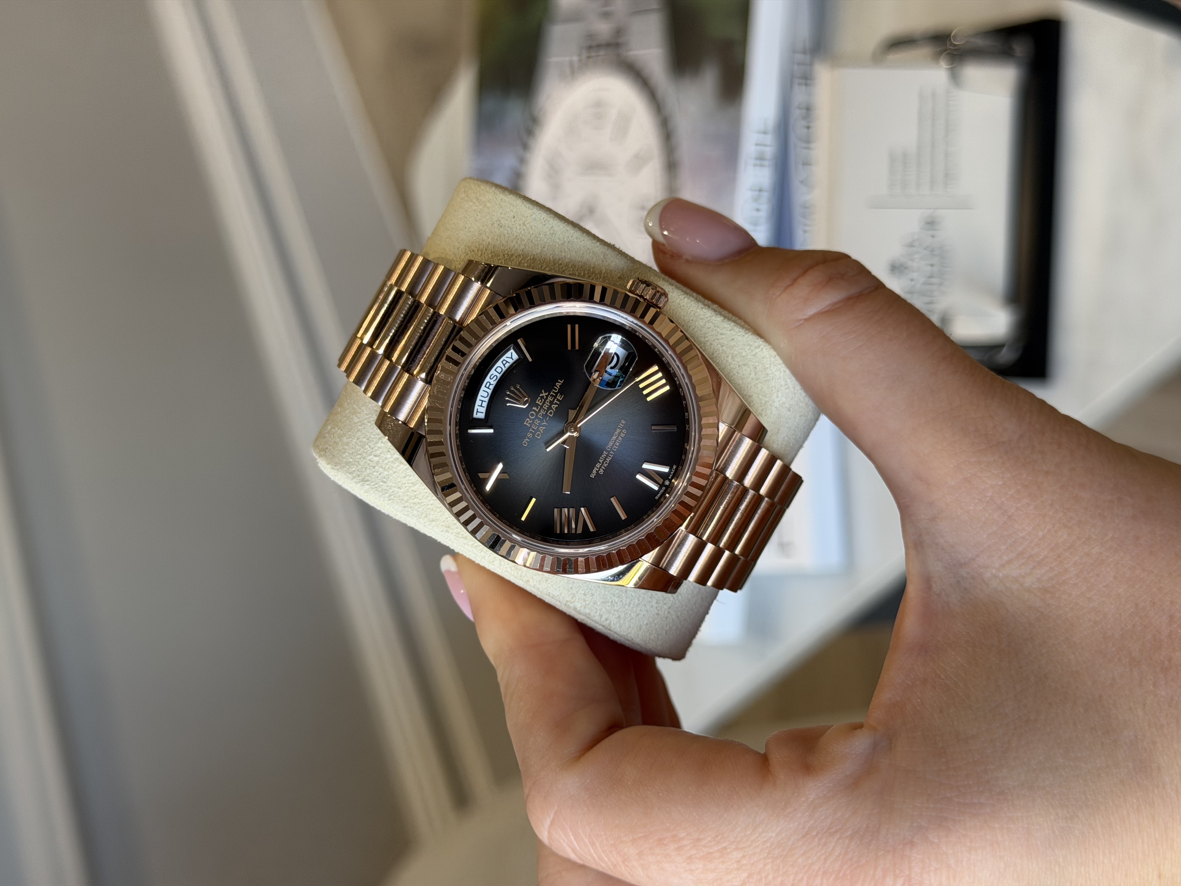 Rolex Day-Date 40 Rose Gold Slate Ombré Dial — view 2
